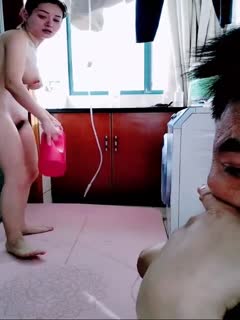 美女与野兽！黑丝高跟极品好身材小少妇跟大哥激情亲密直播2