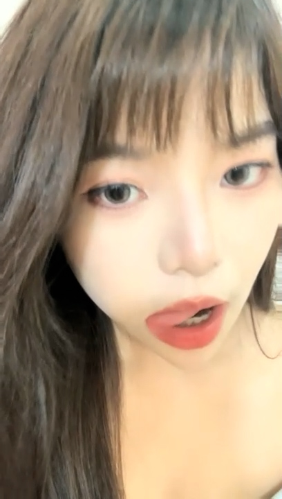 新来肉感小美女！3小时激情互动！摄影小哥旁边观战，第一视角大屌吸吮，特写骑乘位，大屁股猛砸