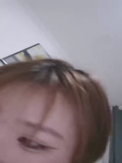老主播套路婊第一视角掰b私密，道具插b，火机燎b毛，卖力口活手持镜头操b，直接亲密