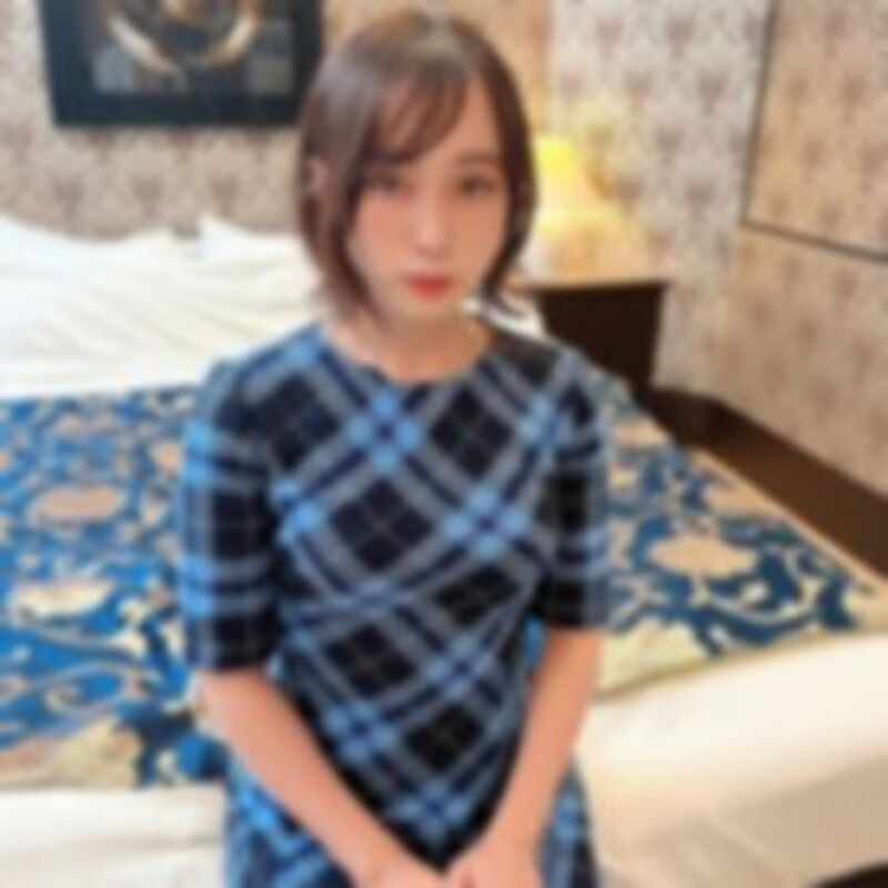 FC精品精选PPV_美人すぎるビールの売り子ちゃんスタイルもよく端正な顔立ちで