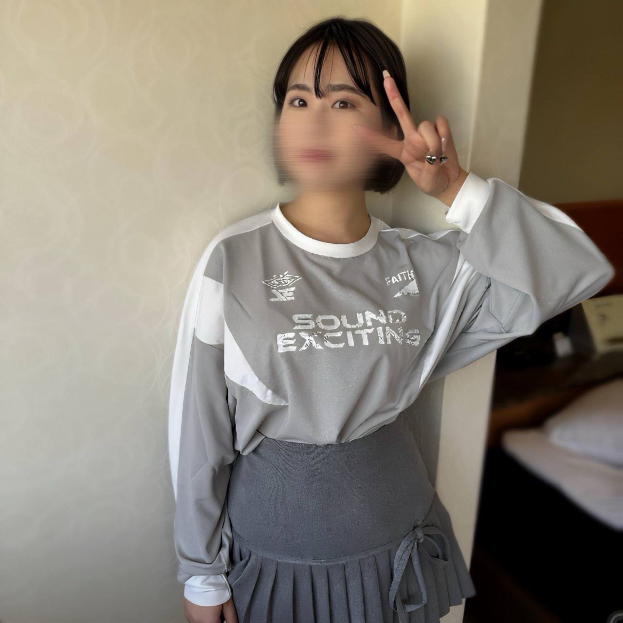 FC2-4434676 【無】 高能き厳禁！！黒髪ショートカット○生がエロすぎて堪らなかったので○亲密し。。