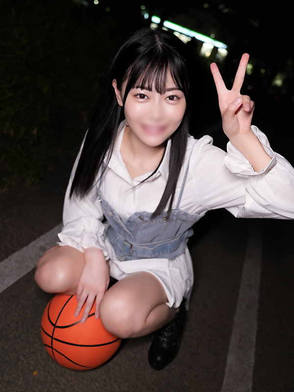 【有码】FC2-4313012 ※初回数量限定※★巨根おじさんの亲密し★バスケのちっこいまんこにぶっといちんこを高速