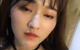 新人妹子白色睡衣私密秀_逼逼刮毛了黄瓜抽插呻吟娇喘_很是诱惑不要错过