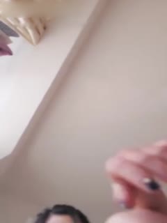 颜值不错苗条红唇妹子双人亲密 脱光光特写舔JJ上位后入抽插