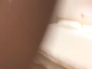 男爵全国探花约了个高颜值蓝衣萌妹子，舌吻互舔调情跪着特写，穿上黑丝骑乘猛操