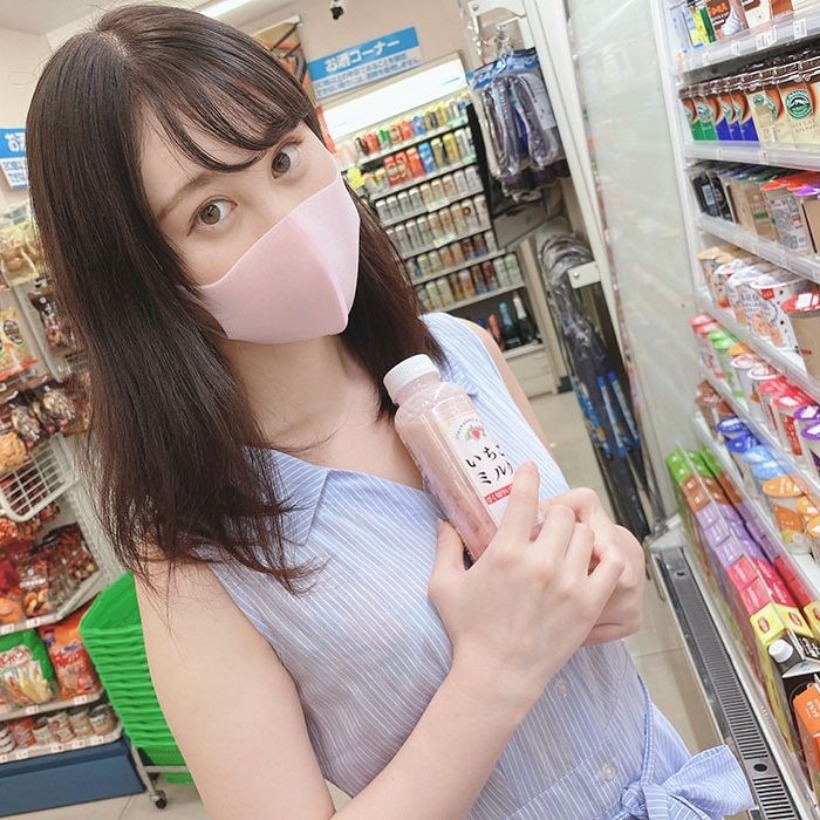 FC精品精选PPV_本編顔出し色白スレンダーなお嬢様にはじめての亲密しをお届けします