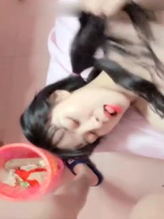 颜值不错白皙苗条双马尾妹子亲密秀 特写逼逼特写挺嫩后入抽插非常诱人