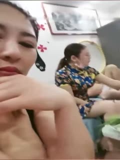 【沈阳风韵犹存熟女-多人主题】大奶熟妇毒龙69深喉，车轮战换着操