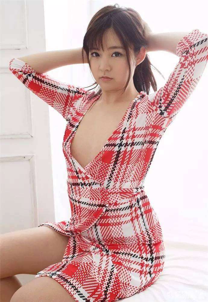 彩乃奈奈