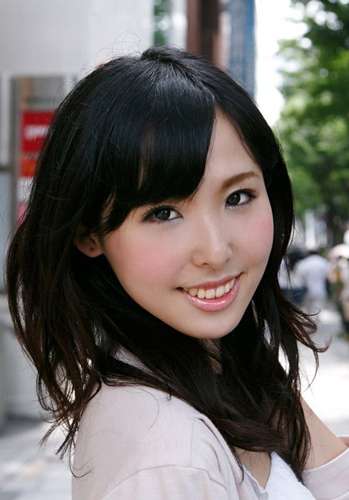 横山夏希